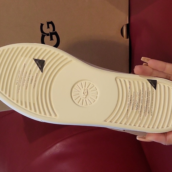 Ugg boots - Picture 5 of 8